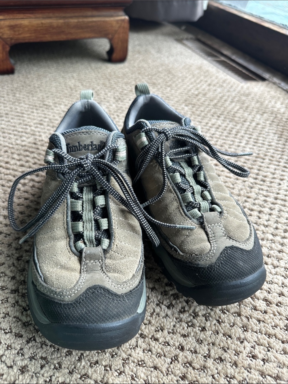 Women’s Timberland Hiking she’s size 5M - Picture 2 of 7